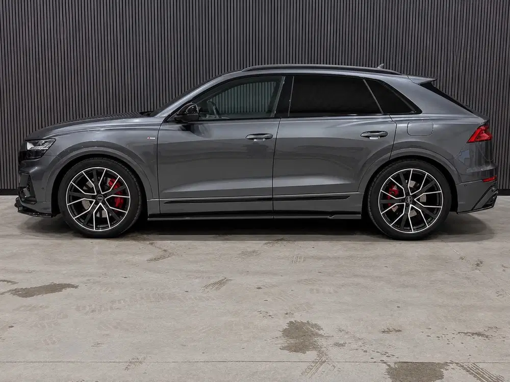 Audi Q8 55 TFSIe Quattro S Line uit 2023, foto 2