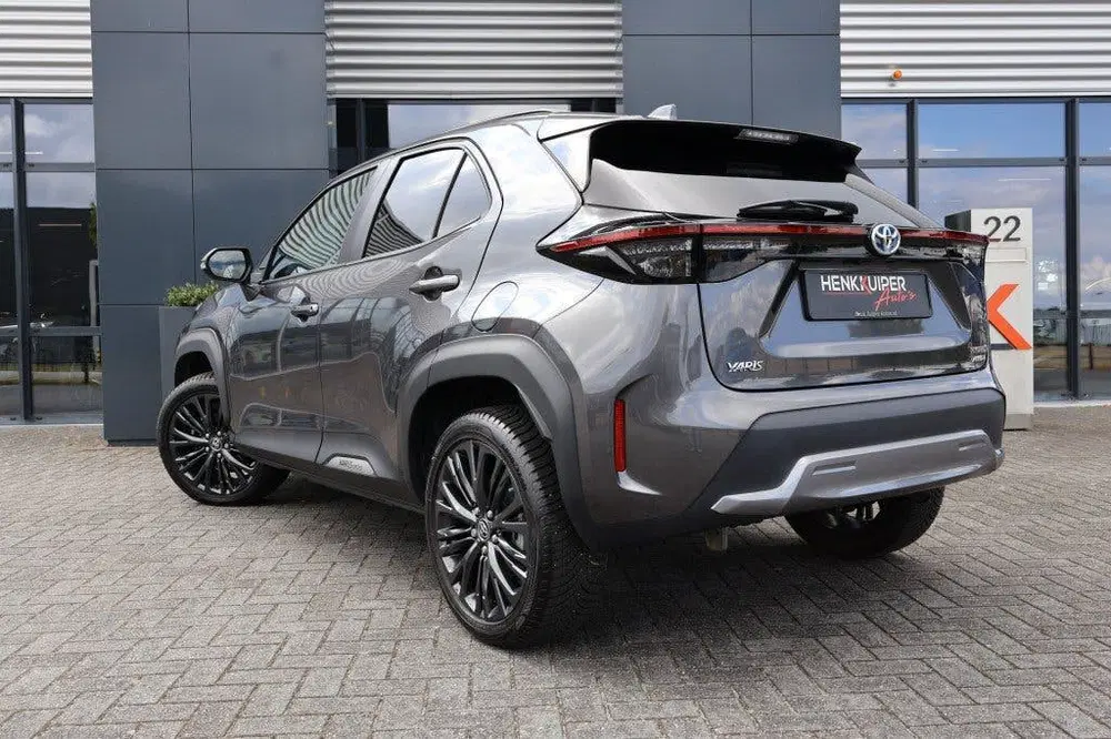 Toyota Yaris Cross 1.5 Hybrid Adventure AWD uit 2023, foto 2