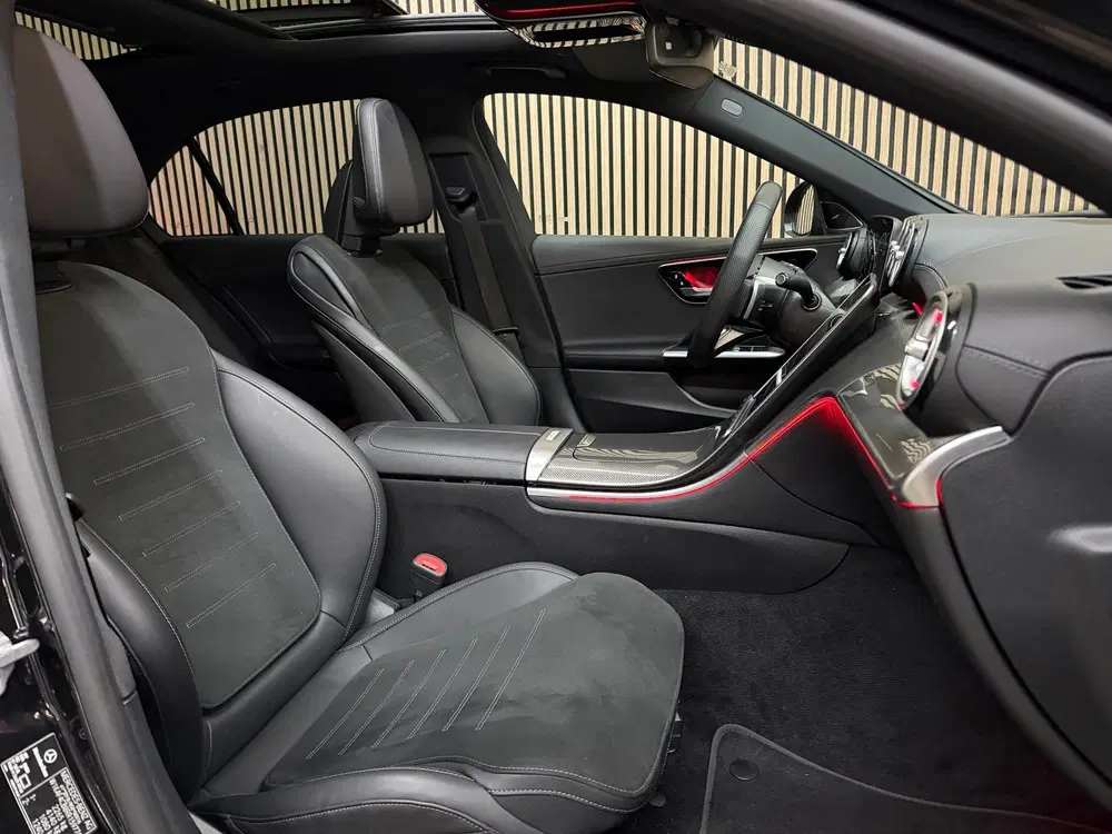Mercedes-Benz C-Klasse 200 AMG Line 2024 PANO LED CAMERA CAR uit 2024, foto 12