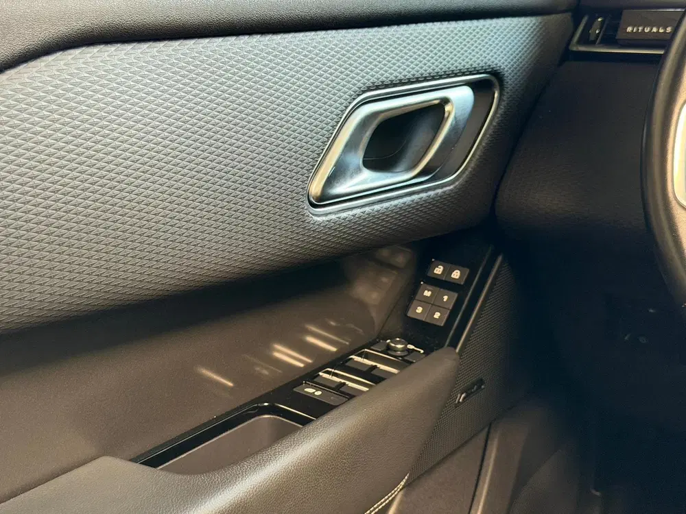 Land Rover Range Rover Velar P400e 404 PK uit 2021, foto 14