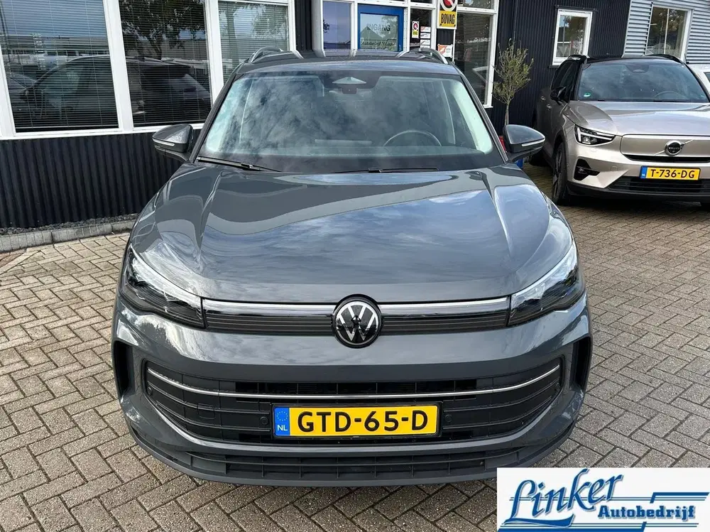 Volkswagen Tiguan 1.5 eTSI R-Line Business uit 2024, foto 4