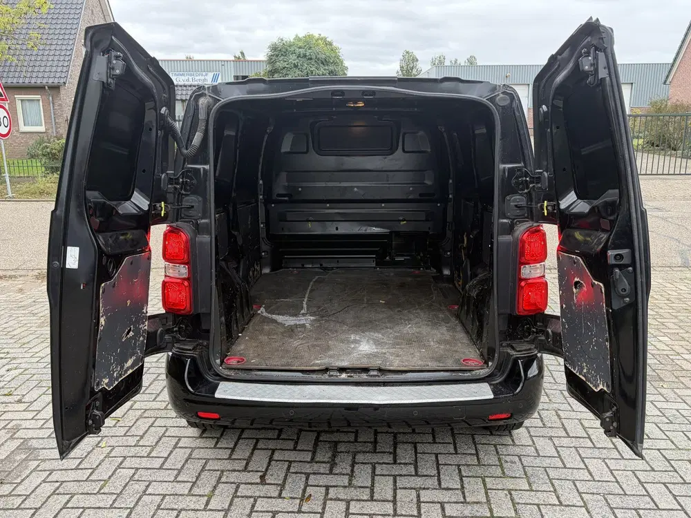 Citroën Jumpy L2 2.0 BlueHDI 180PK Automaat M Club ✓ 3-z uit 2019, foto 4