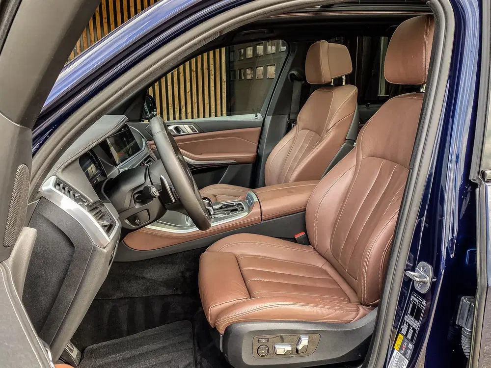 BMW X5 xDrive45e 394PK High Executive M-Sport uit 2021, foto 11