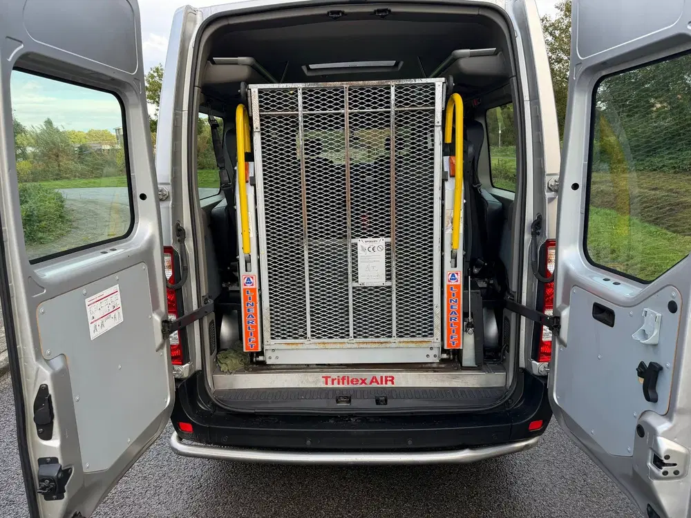 Opel Movano uit 2019, foto 12