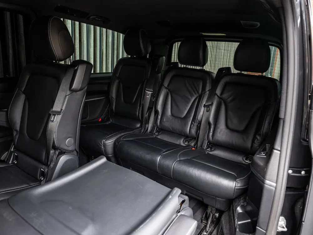 Mercedes-Benz V-Klasse V300d LANG 7-Pers. AMG uit 2019, foto 3
