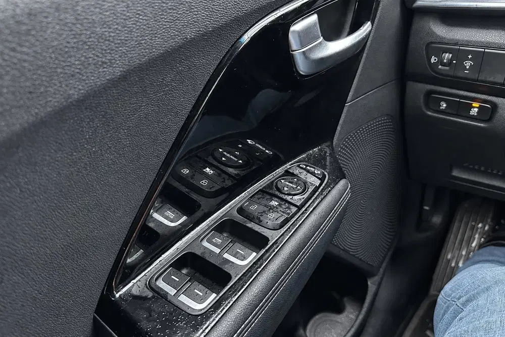 Kia Niro DynamicLine 64 kWh FASE 3 SOH 99.7% DEALER uit 2021, foto 14