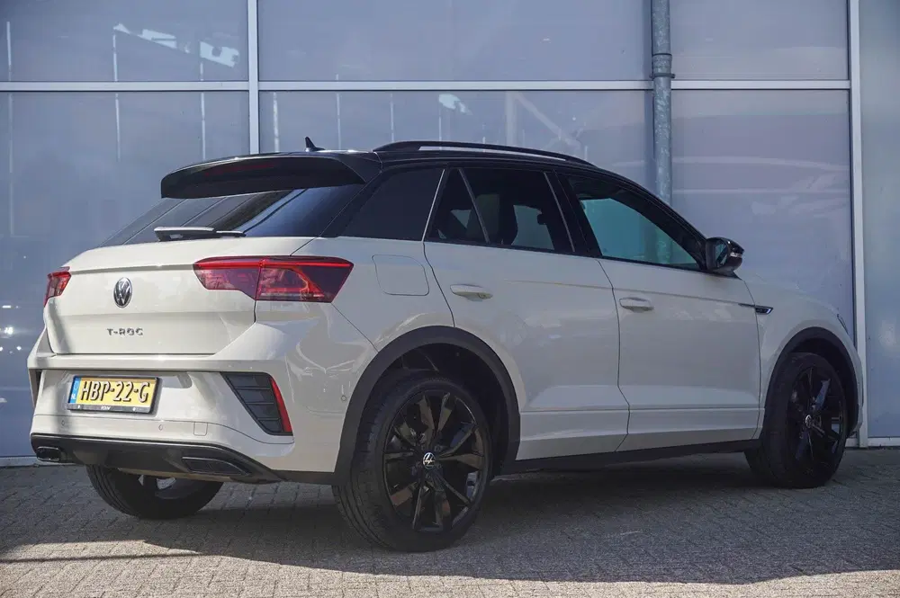 Volkswagen T-Roc 1.5 TSI 150pk DSG R-Line Business uit 2024, foto 2