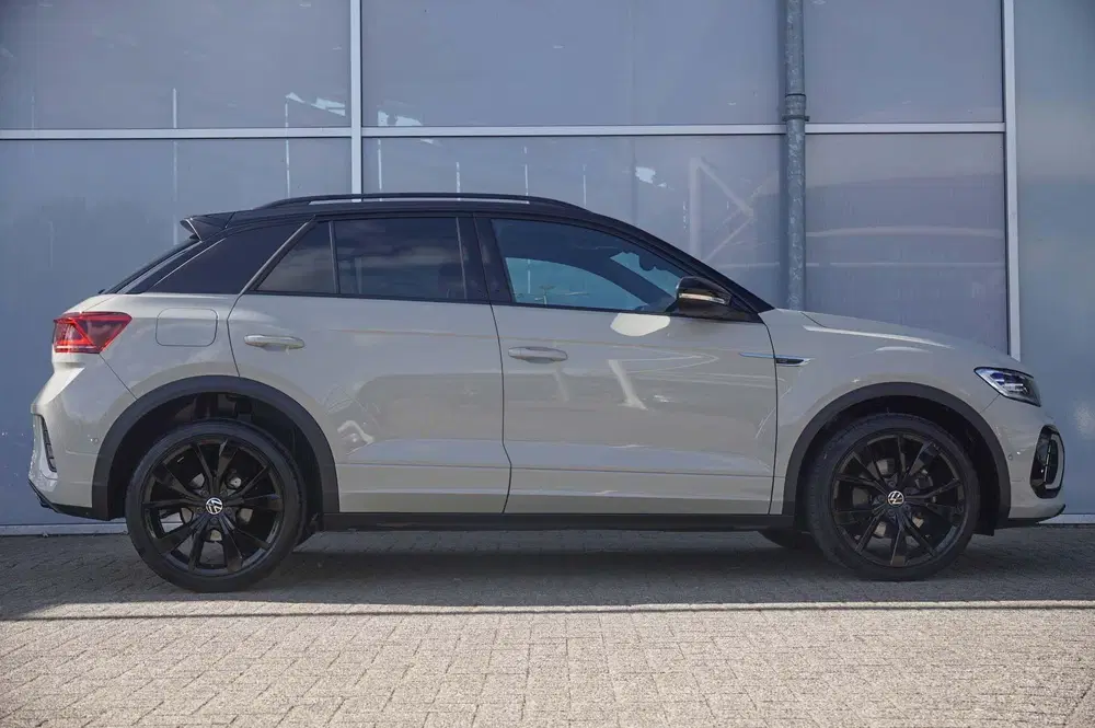 Volkswagen T-Roc 1.5 TSI 150pk DSG R-Line Business uit 2024, foto 3