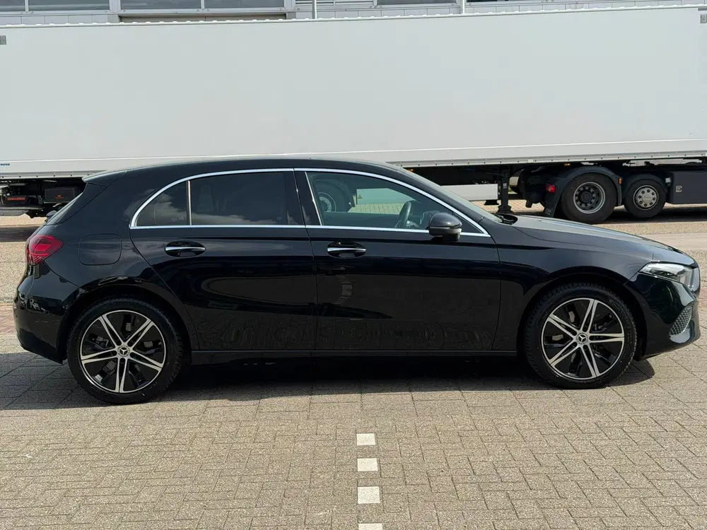 Mercedes-Benz A-Klasse 250 e Business Line uit 2024, foto 13