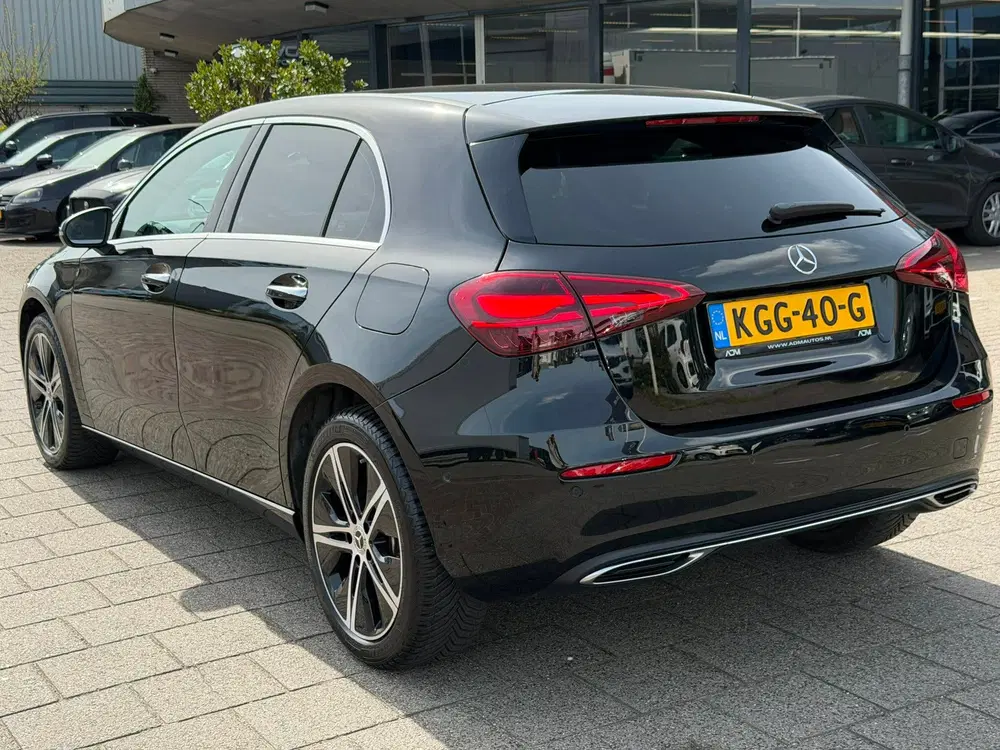 Mercedes-Benz A-Klasse 250 e Business Line uit 2024, foto 2