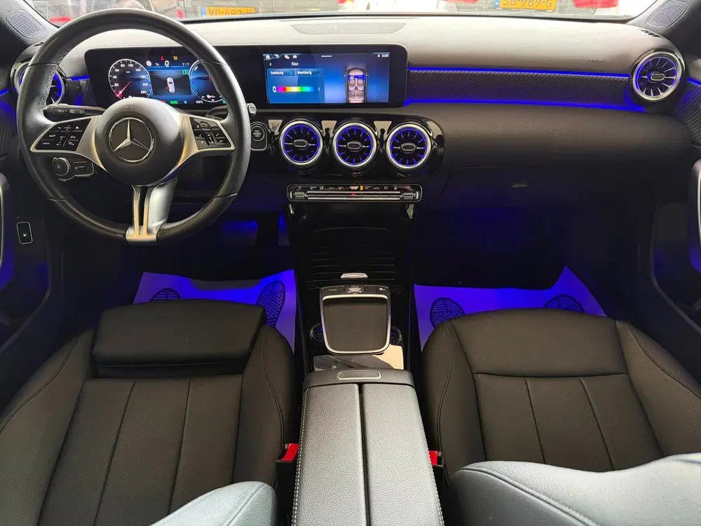 Mercedes-Benz A-Klasse 250 e Business Line uit 2024, foto 4