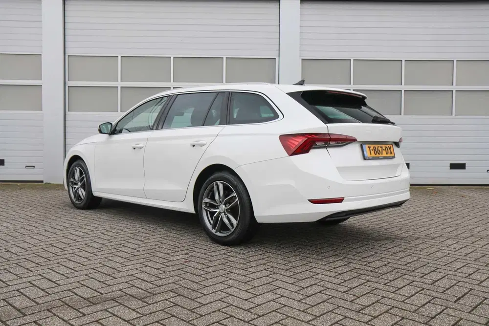 Skoda Octavia 1.0 e-TSI 110pk Business Edition Plus uit 2023, foto 11
