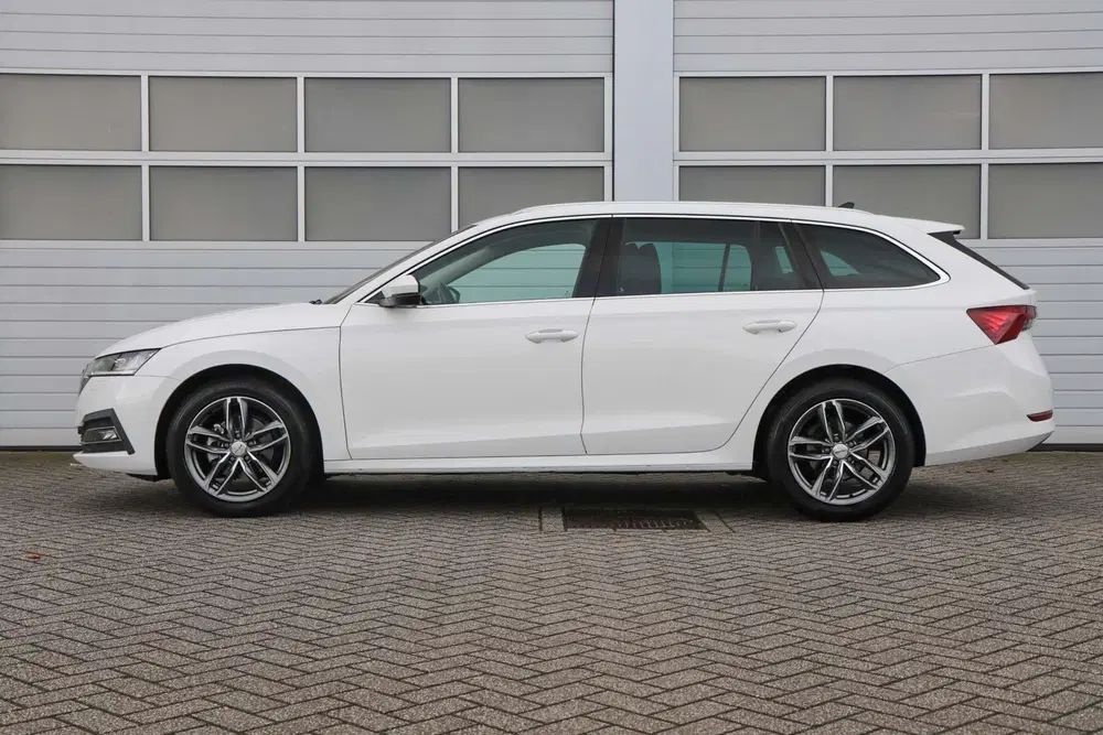 Skoda Octavia 1.0 e-TSI 110pk Business Edition Plus uit 2023, foto 12