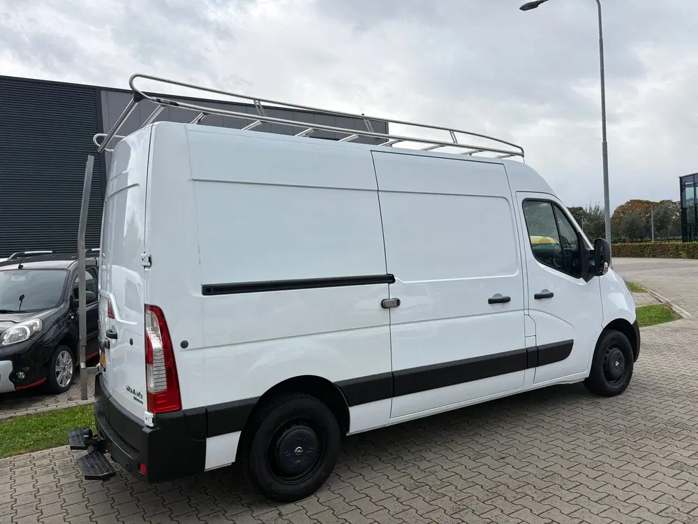 Opel Movano 2.3 Turbo L2H2 Navigatie Airco uit 2020, foto 13