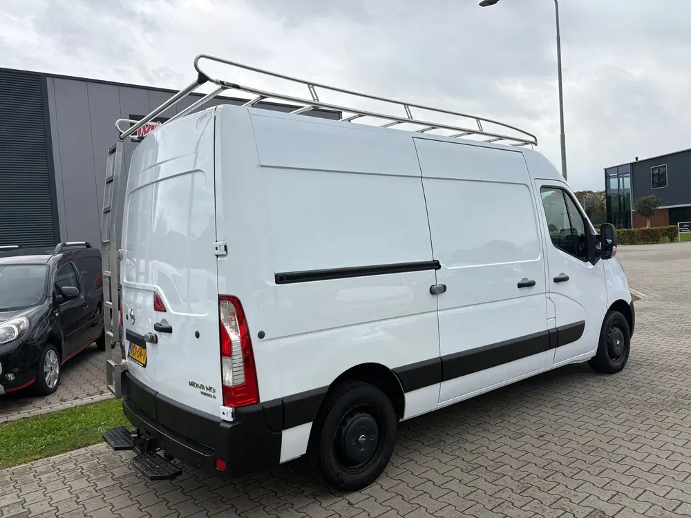 Opel Movano 2.3 Turbo L2H2 Navigatie Airco uit 2020, foto 14