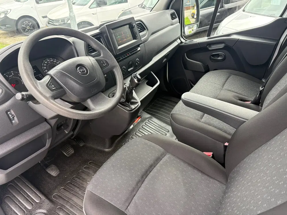 Opel Movano 2.3 Turbo L2H2 Navigatie Airco uit 2020, foto 3