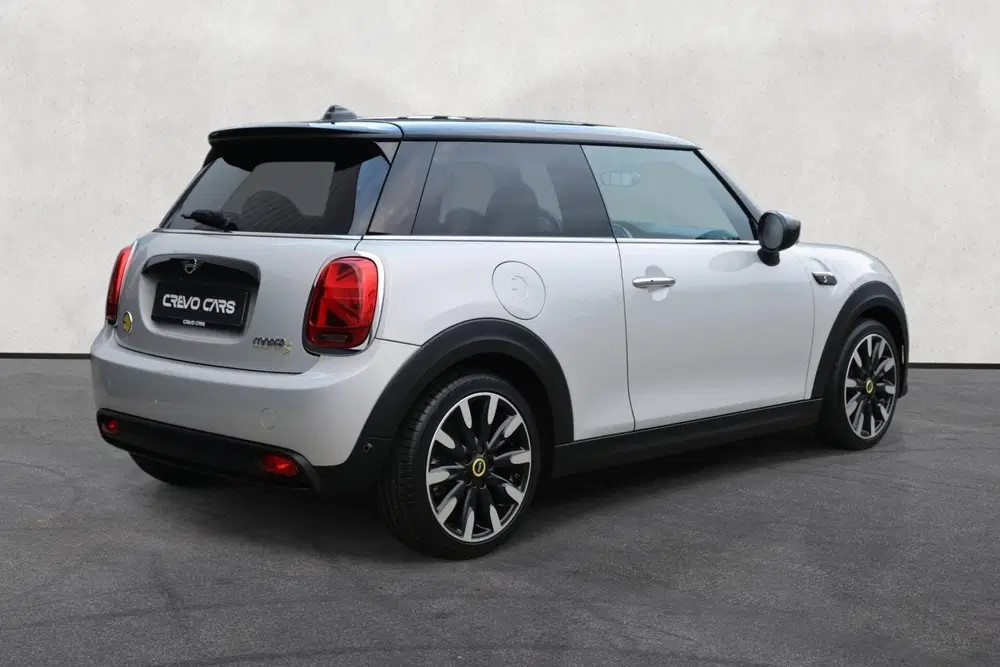 Mini Electric Classic 33 kWh uit 2022, foto 2