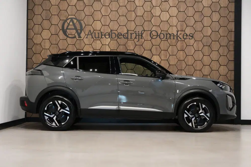 Peugeot 2008 1.2 PureTech 130 GT uit 2023, foto 5
