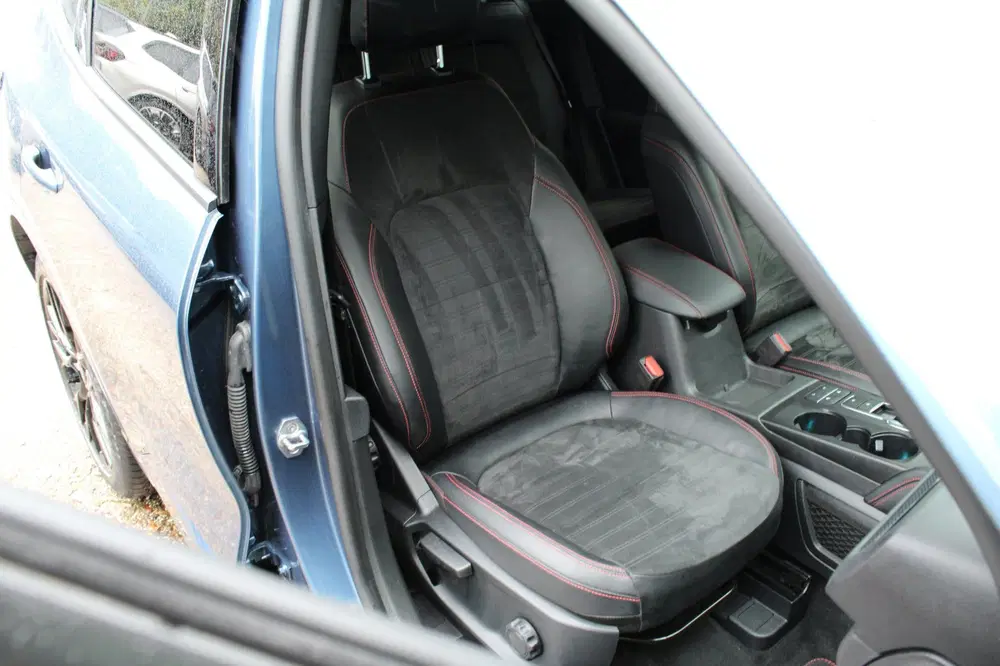 Ford Kuga 2.5 PHEV ST-Line X uit 2023, foto 10