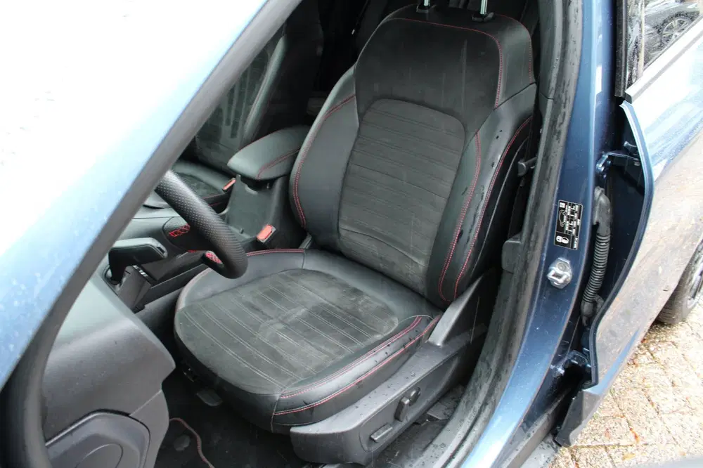 Ford Kuga 2.5 PHEV ST-Line X uit 2023, foto 14