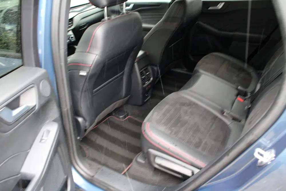 Ford Kuga 2.5 PHEV ST-Line X uit 2023, foto 15