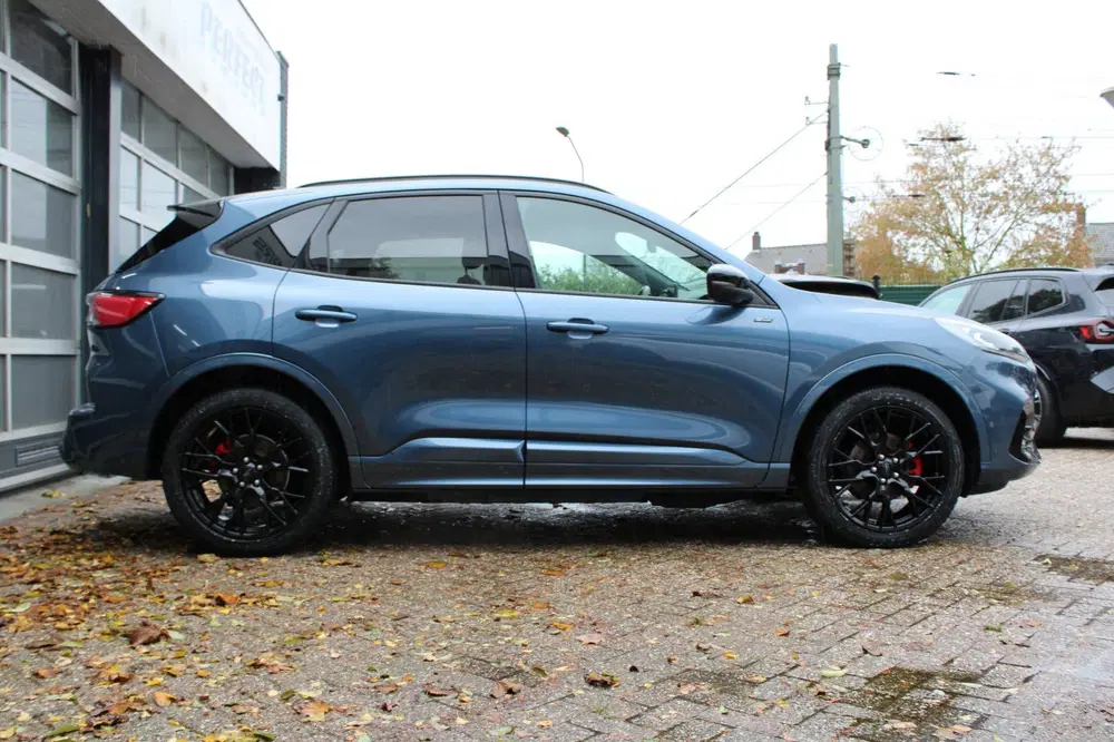 Ford Kuga 2.5 PHEV ST-Line X uit 2023, foto 4