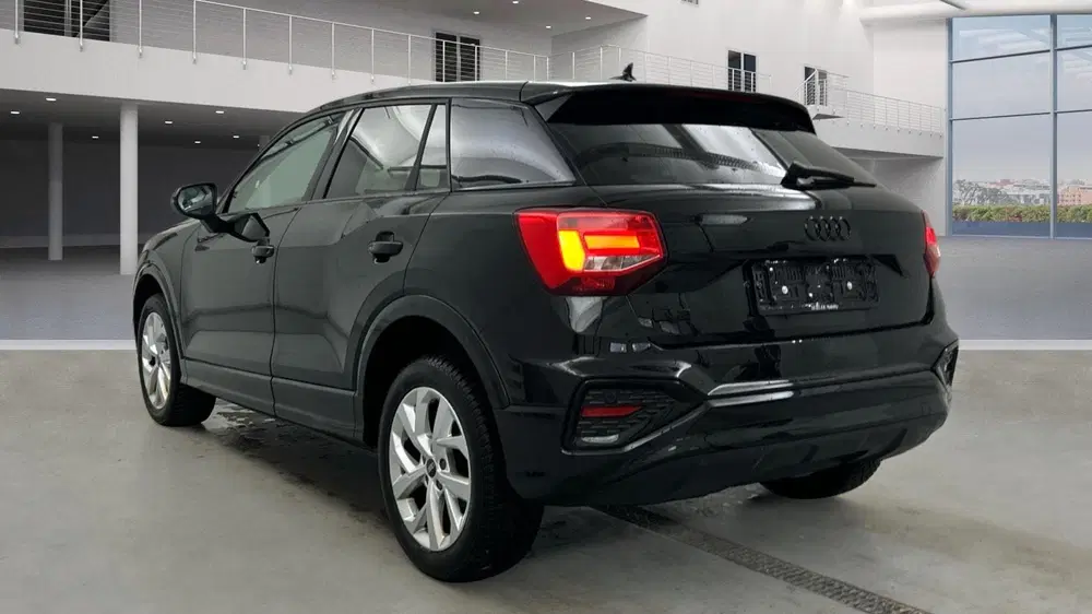 Audi Q2 35 TFSI Advanced edition Black uit 2024, foto 3