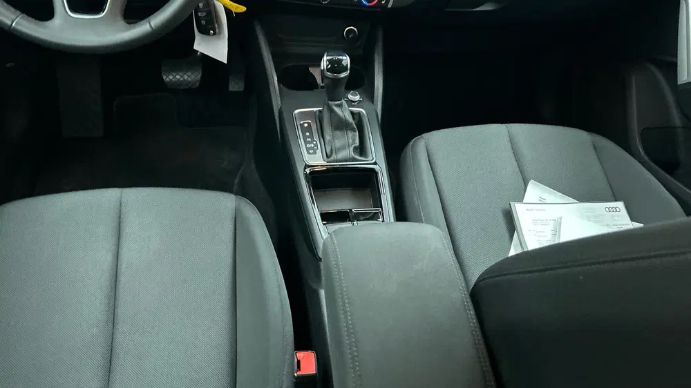 Audi Q2 35 TFSI Advanced edition Black uit 2024, foto 9