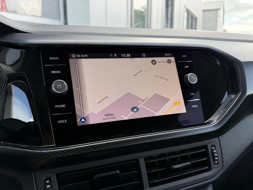 Volkswagen T-Cross 1.0 TSI Life uit 2023, foto 12