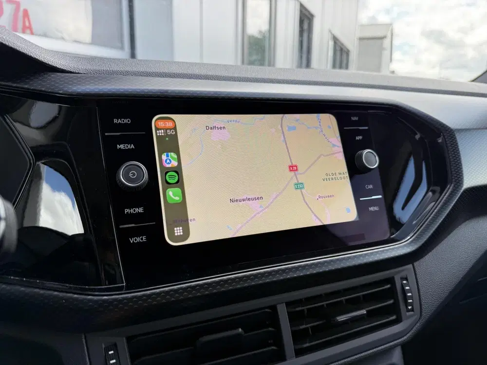 Volkswagen T-Cross 1.0 TSI Life uit 2023, foto 14