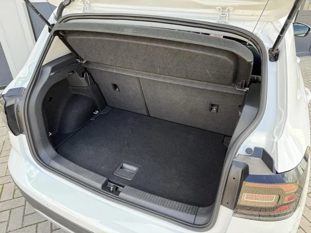 Volkswagen T-Cross 1.0 TSI Life uit 2023, foto 6