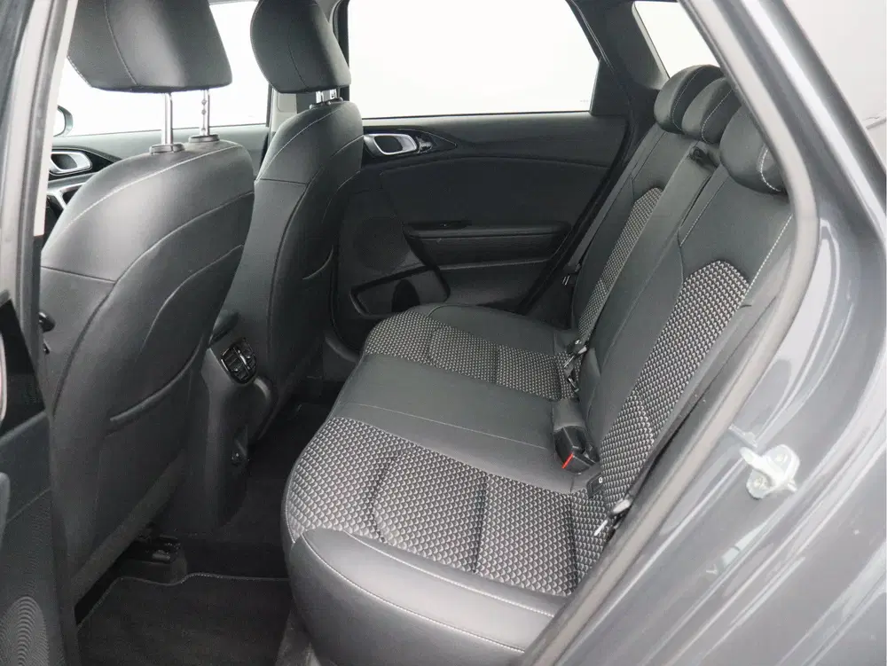 Kia Ceed 1.0 T-GDi MHEV DynamicPlusLine uit 2022, foto 9