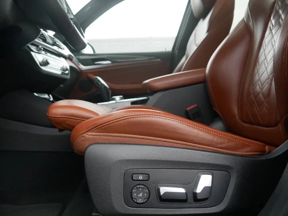 BMW X3 XDrive30e M-Sport Individual uit 2021, foto 10