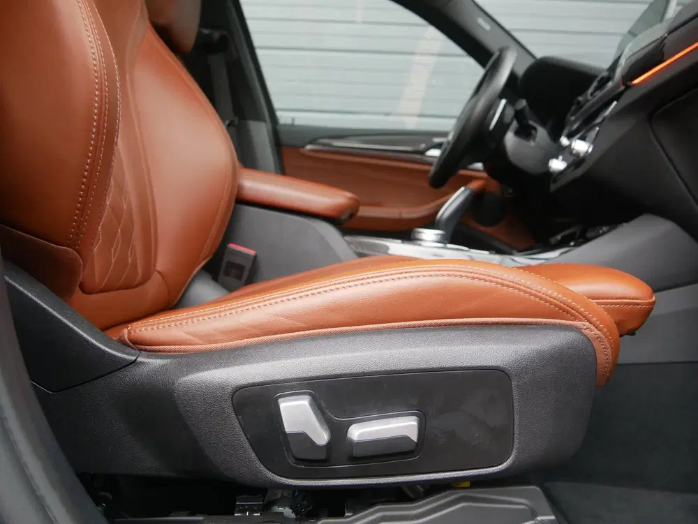BMW X3 XDrive30e M-Sport Individual uit 2021, foto 15