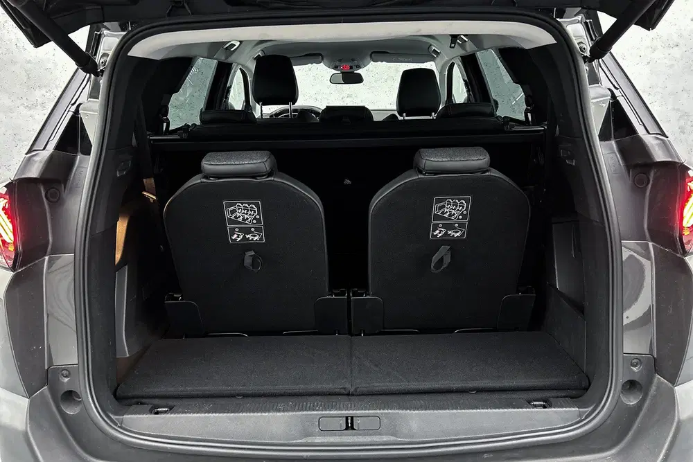 Peugeot 5008 1.2 PureTech Blue Lease Executive uit 2021, foto 14