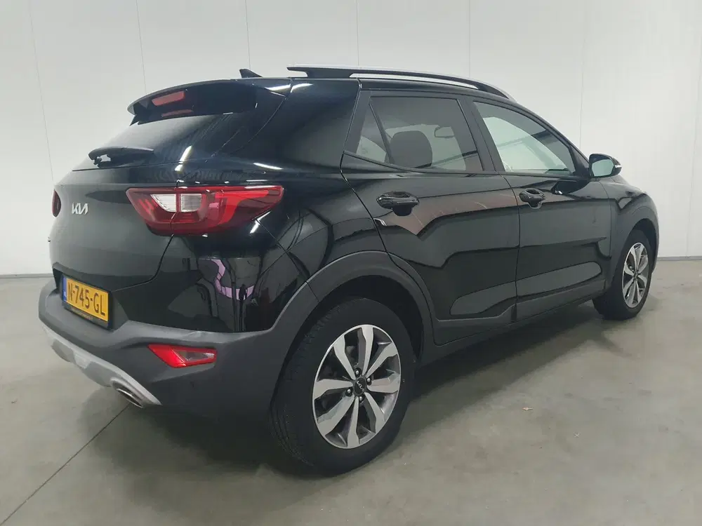 Kia Stonic 1.0 T-GDi MHEV DynamicPlusLine NAVI uit 2021, foto 2