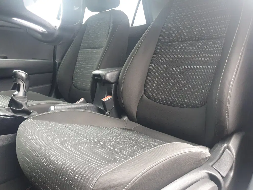 Kia Stonic 1.0 T-GDi MHEV DynamicPlusLine NAVI uit 2021, foto 4