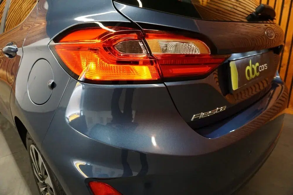 Ford Fiesta 1.0 EcoBoost Hybrid Titanium Navigatie uit 2023, foto 9