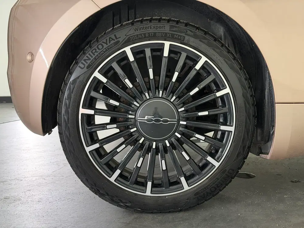 Fiat 500 La Prima 42 kWh uit 2024, foto 3