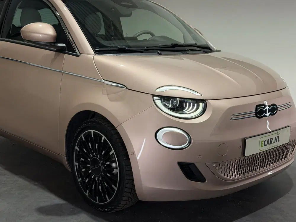 Fiat 500 La Prima 42 kWh uit 2024, foto 4