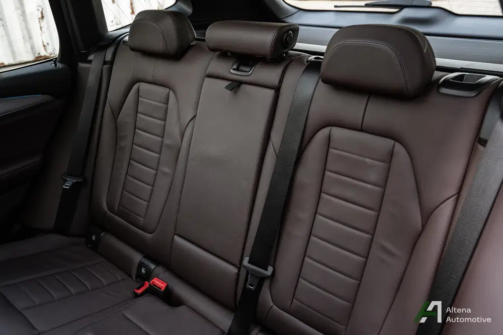 BMW X3 xDrive30e Business Edition Plus M-sport uit 2023, foto 11