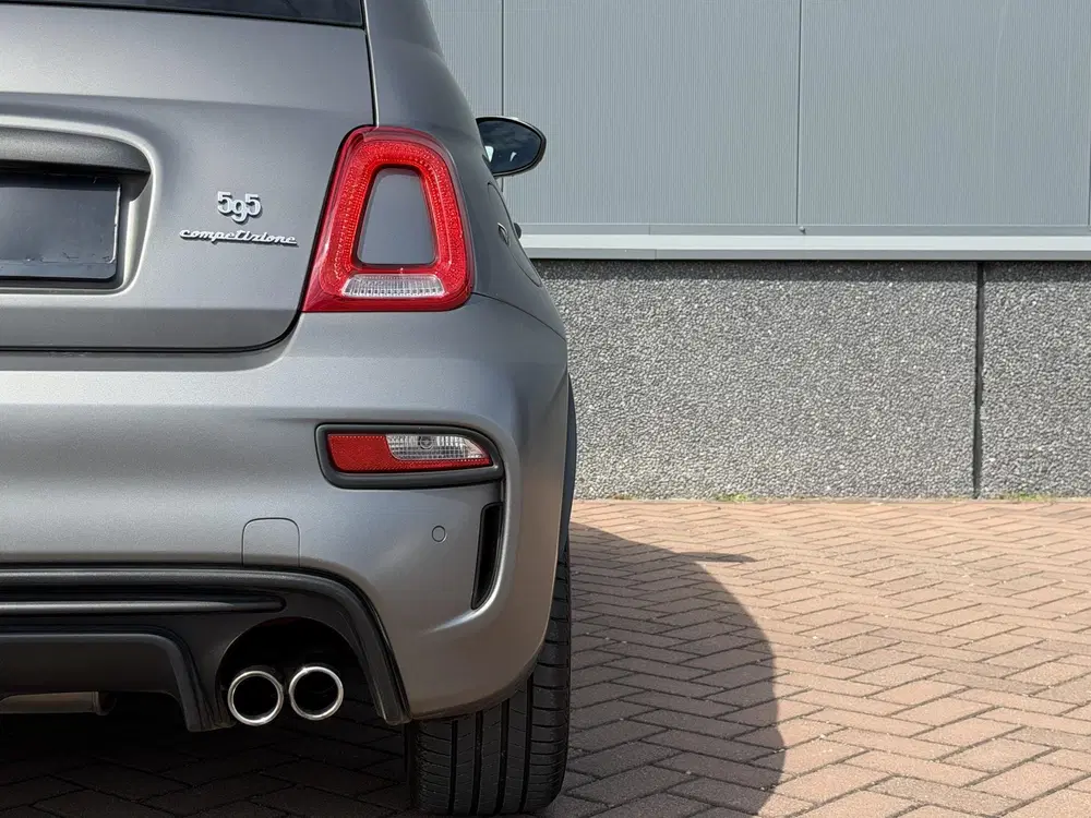 Abarth 595 1.4 T-Jet Competizione 70th Anniversary BE uit 2019, foto 9