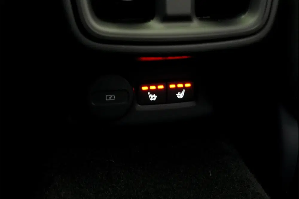 Polestar 2 Long Range Single Motor 78kWh SOH 90% WARM uit 2023, foto 10