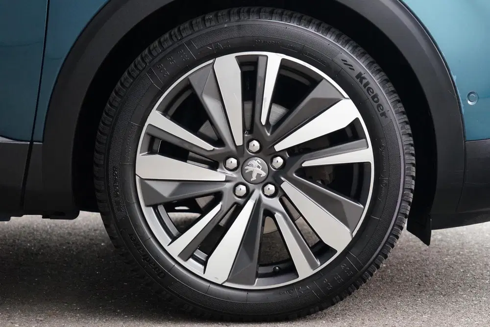 Peugeot 5008 1.2 PureTech Allure NL uit 2019, foto 3