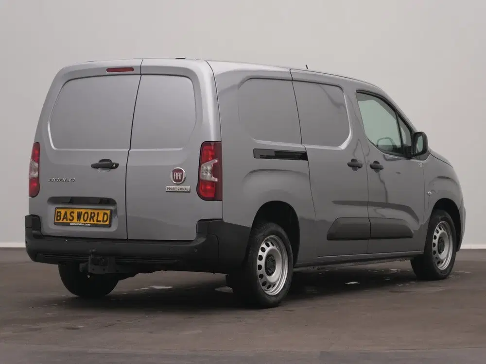 Fiat Doblo 130pk Gesloten bestelwagen Automaat L2H1 A uit 2023, foto 2
