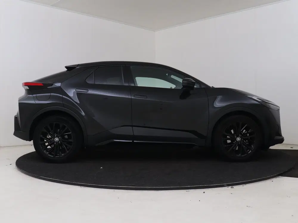 Toyota C-HR 2.0 Plug-in Hybrid 220 Black Edition (bj 2 uit 2025, foto 14