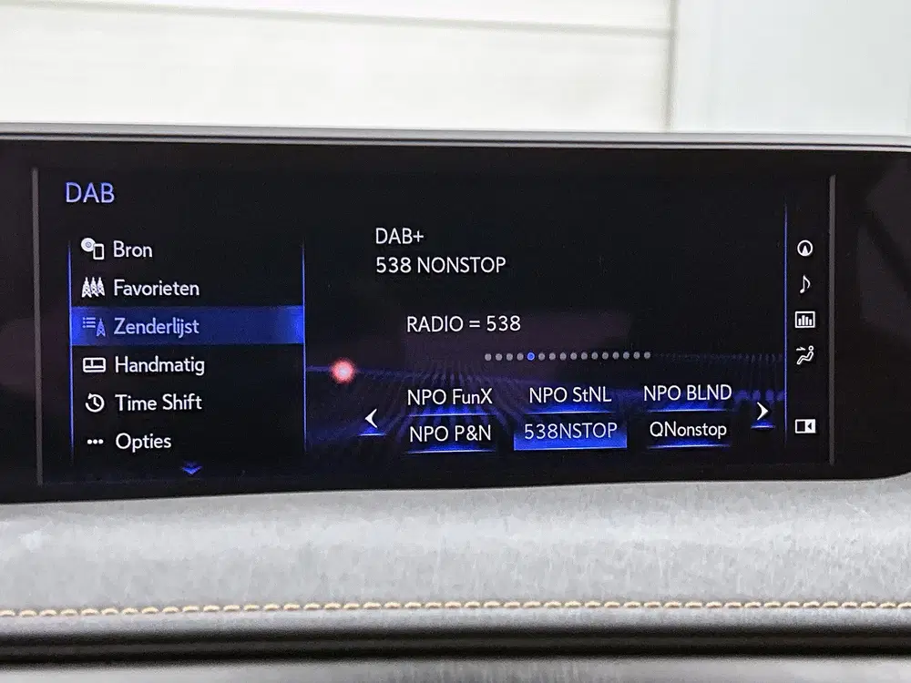 Lexus UX 250h AWD Executive Line + President Pack uit 2022, foto 10