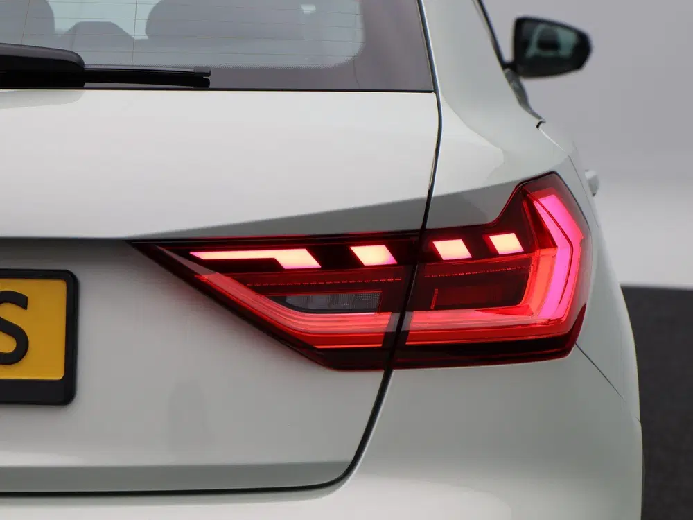 Audi A1 30 TFSi 115 Pk Automaat S-Line uit 2023, foto 15