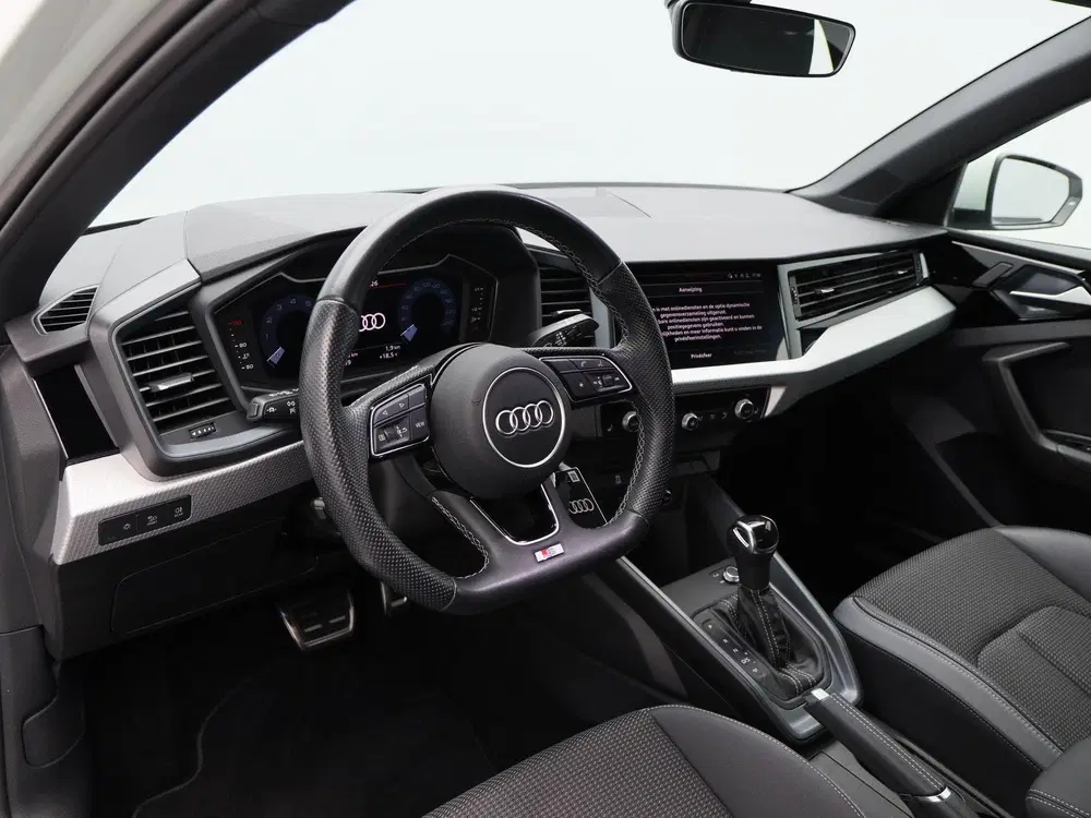 Audi A1 30 TFSi 115 Pk Automaat S-Line uit 2023, foto 3