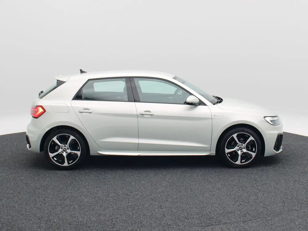 Audi A1 30 TFSi 115 Pk Automaat S-Line uit 2023, foto 7